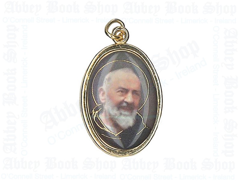 Saint Pio Medal/Gold Finish